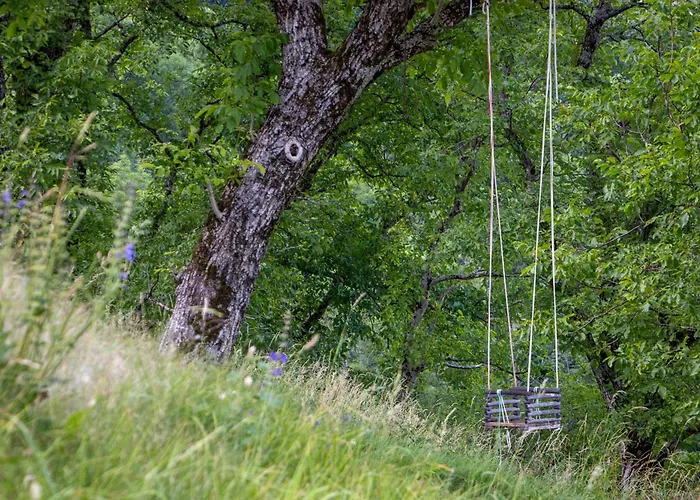 Hikers Hut Pr Blazu Podbrdo